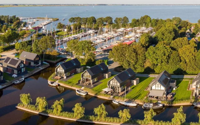 Modern Water Villa on the Frisian Water