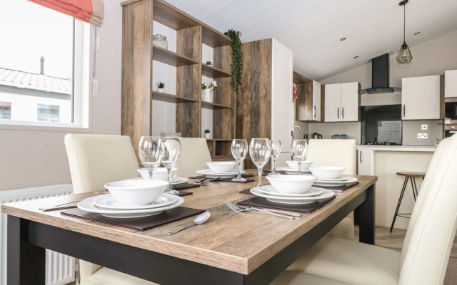 Lodge at Chichester Lakeside
