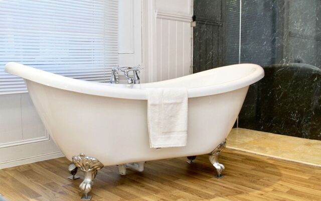 Haselbury Mill Hotel and Restaurant