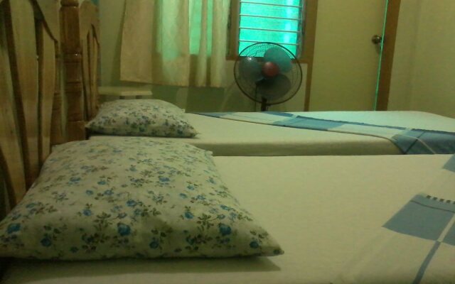 Ayahmi Hostel