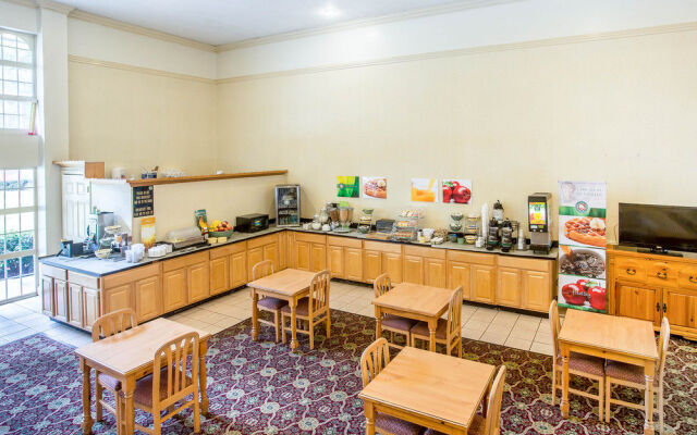 Quality Inn Northeast