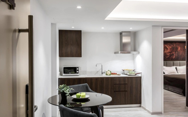 Almond Business Hotel