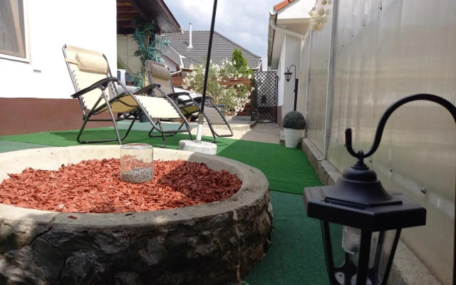 IDILL APARTMANHáZ B&B