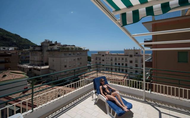 Aparthotel Santa Tecla