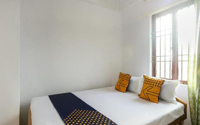 SPOT ON Thozhupaadan Residency