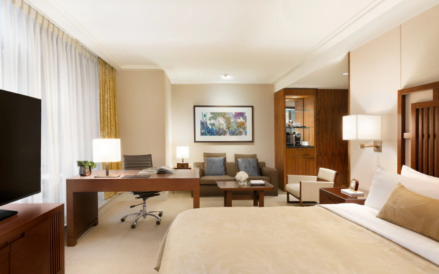 Hyatt Vancouver Downtown Alberni Hotel