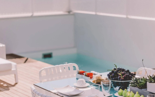 Cinquevite Rooms & Pool