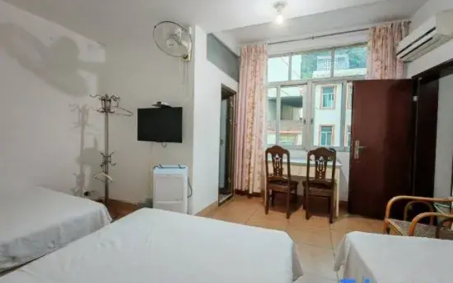 Huashan Inn