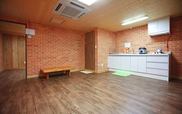 Yongin Tree's Story Pension