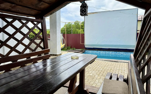 У термальных источников