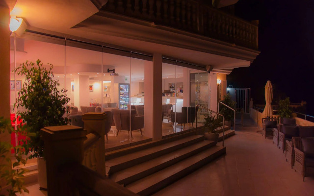 Aparthotel Ola Blanca