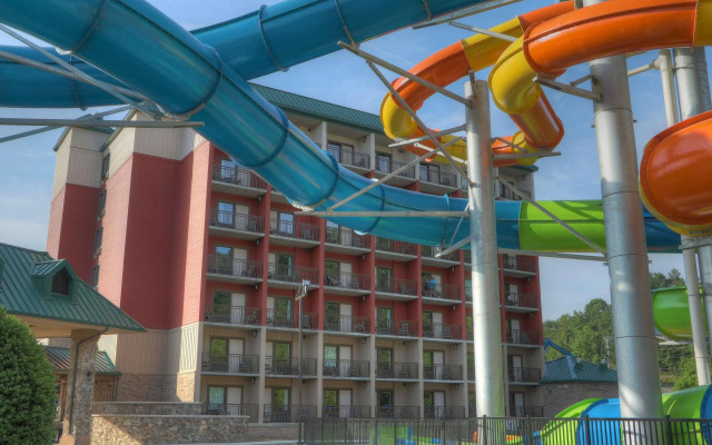 Country Cascades Waterpark Resort