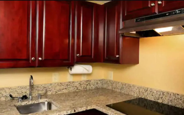 Hampton Inn & Suites Charlottesville-At the University