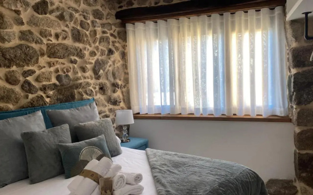 As Penedas, Casa dos Arcos