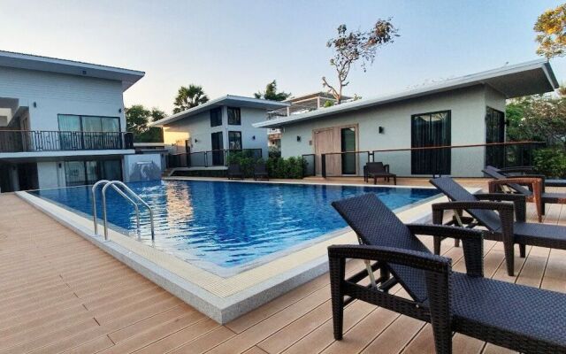 Sea Mountain Villa Resort & Pool Bar