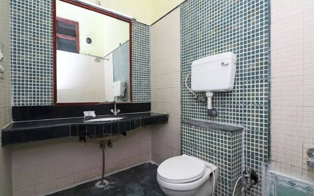 Oyo 15383 Hotel Grand Melrose