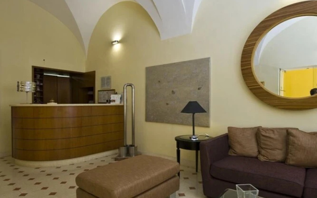 Stella CasaBono (B&B)