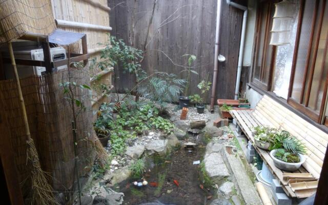 Guest House Rakuen