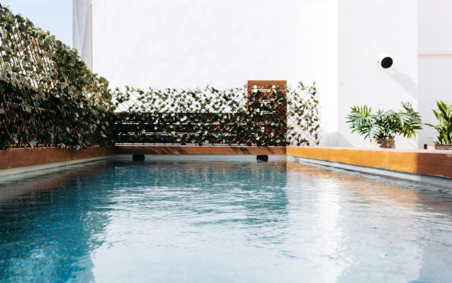 Terreno Suites