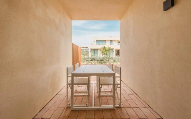 White Shell Beach Villas