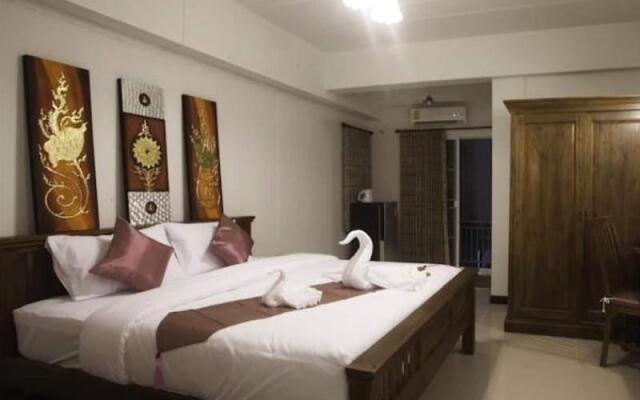 Ban Phraya Lanna Apartments
