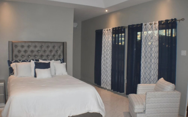 vacation villas runaway bay