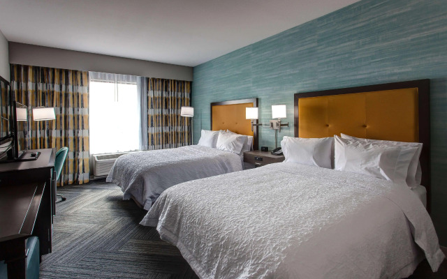 Hampton Inn & Suites Wichita/Airport