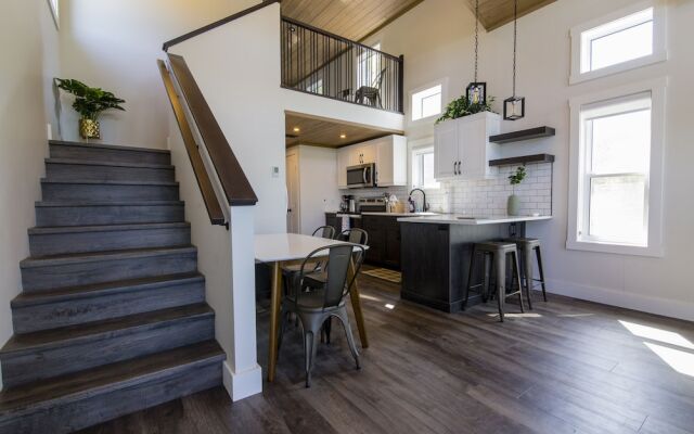 Luxury Loft Cottage In Manitou Beach