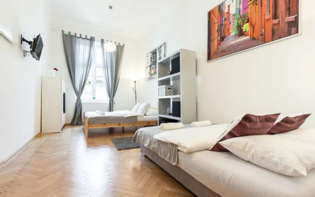 4U Apart close to the Main Station