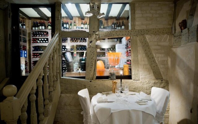 Htel Restaurant Le Clos des Rcollets