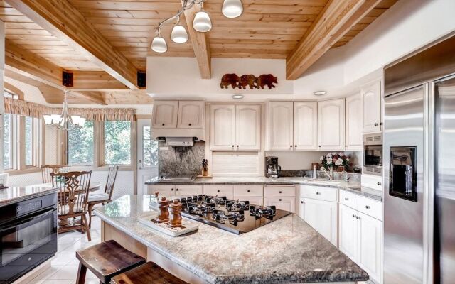 Mountain Majesty at Alpenvu Lodge by RedAwning