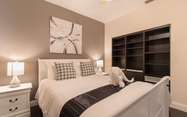 Hollywood Dream House 5 Br with POOL