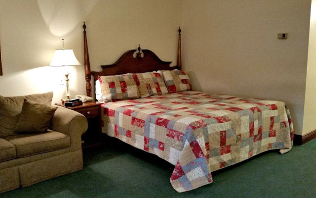 Inn at Amish Door