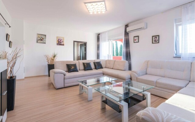 Stunning Home in Pula With Wifi and 7 Bedrooms