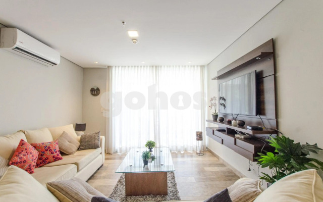 Tranquilo y cómodo apartamento en Villa Morra 2D006