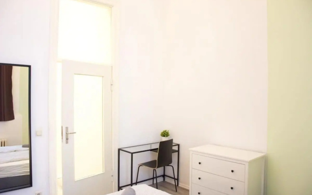 Moabit Family Apartment