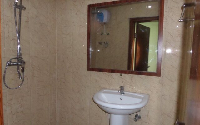 Serena Hotel & Suites