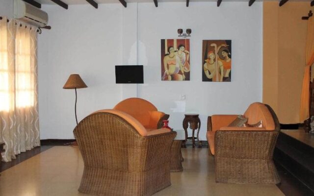 Solomon Beach Hotel