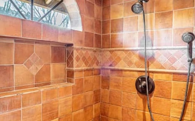 Entertainers Dream in Scottsdale W/pool and Games!