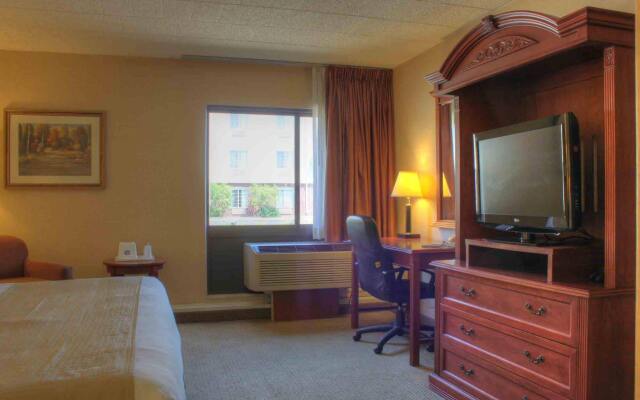 Best Western Woodhaven Inn