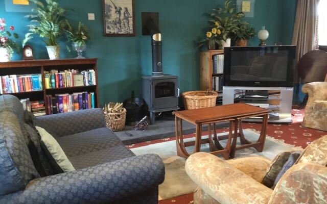 Lowri Cottage Hotel