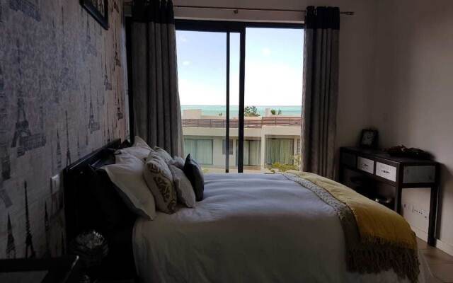 Azuri Apartment Beach and Pool