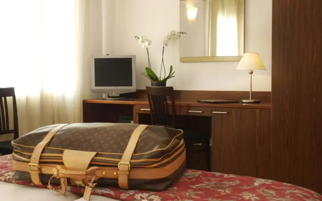 Hotel Lago Di Garda