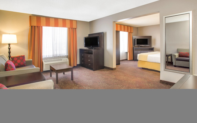 Muncie Place Hotel & Suites