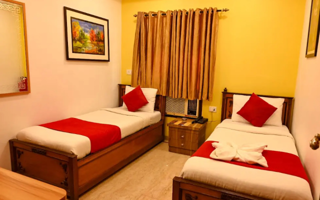 Hotel Benzy Palace