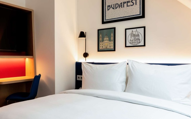 Hampton By Hilton Budapest City Centre - Image 4