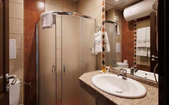 Green Wood Hotel & SPA