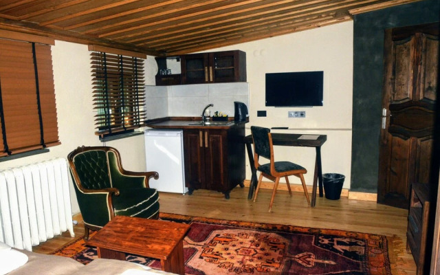 Maria Balat Hotel