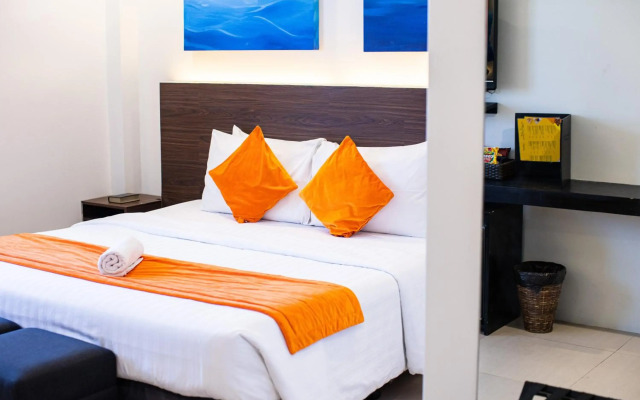 Holiday Suites Hotel & Resort