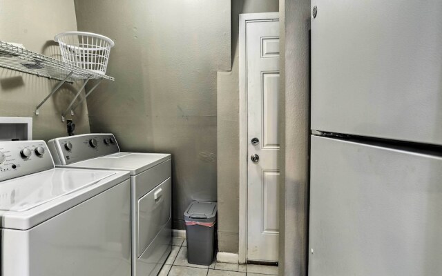 Seminole Townhome: Easy Access to Beaches!